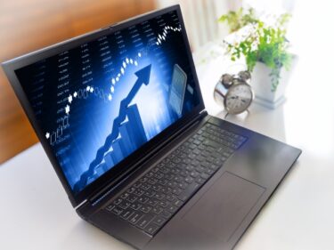 トレーダーは開業届を出すべき？必要・不要の判断基準と注意点を解説